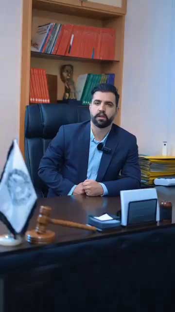 جرم حضور در کافه‌ها و مکان‌های غیرقانونی؛ پیامدهای حقوقی سرو مشروبات الکلی و موسیقی زنده